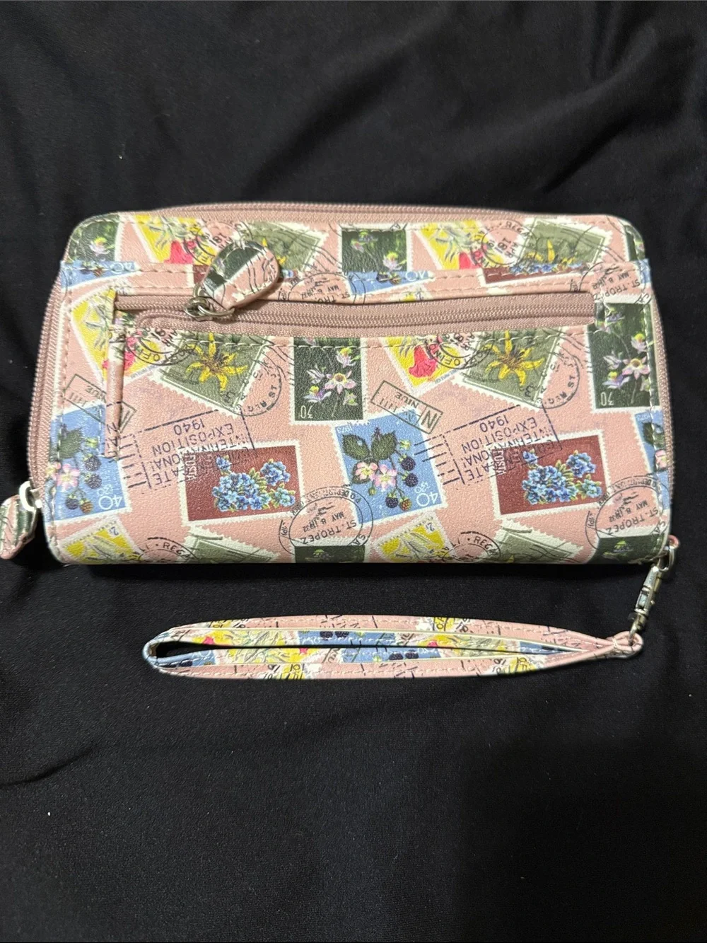 Floral Vintage Stamp Print Wristlet Clutch in Pink